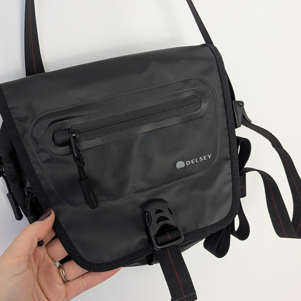 Delsey Adjustable Crossbody Bag Travel Luggage Black Heavy Duty